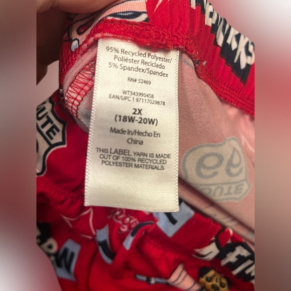 2X Secret Treasures Retro Red Printed Lounge Shorts - Picture 5 of 6